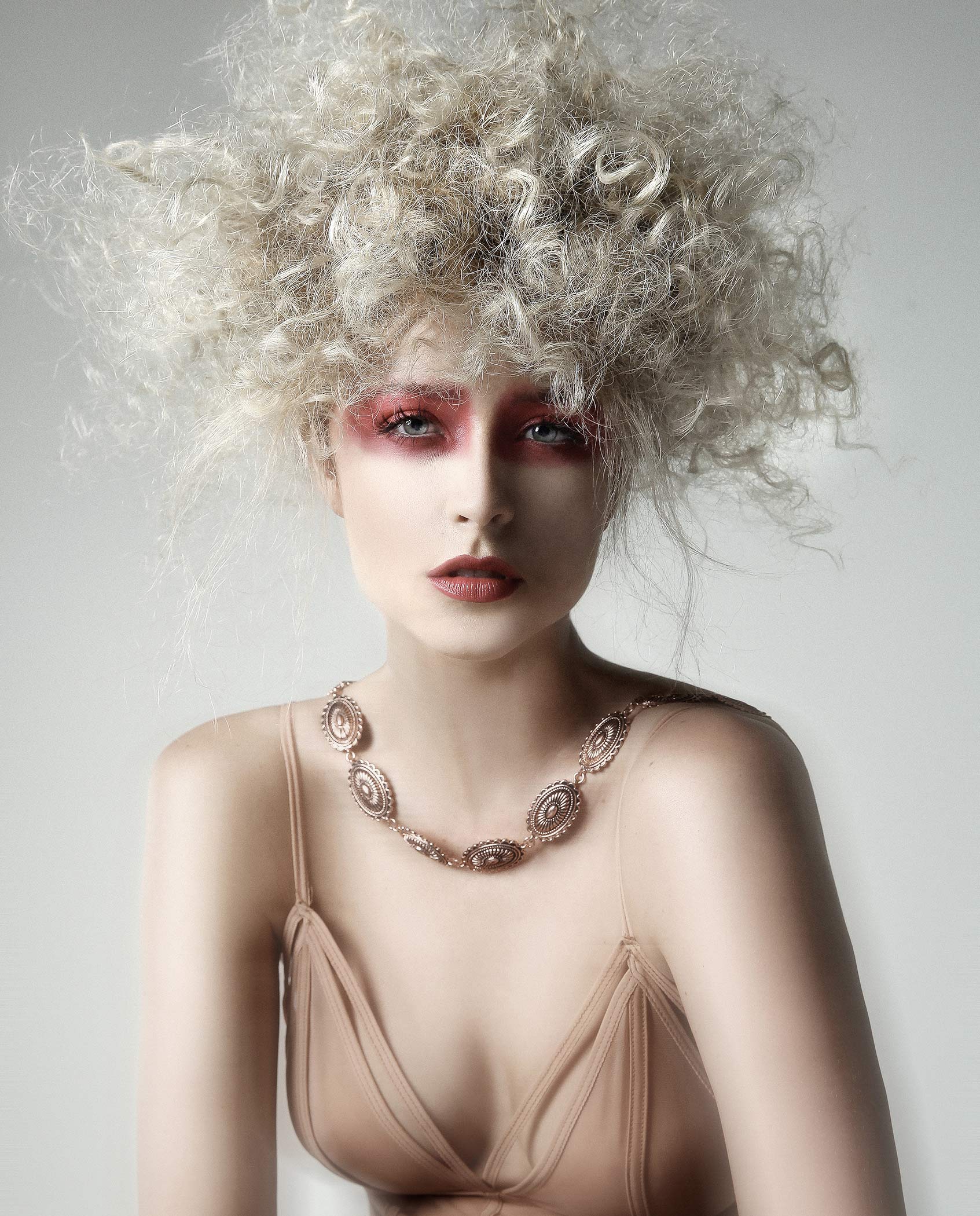 coolbob-hairstylist-contessa-finalist-salon-magazine-julie-carr-dragonfly-salonteam-paula-tizzard-hair-photography-competition-fashion-beauty
