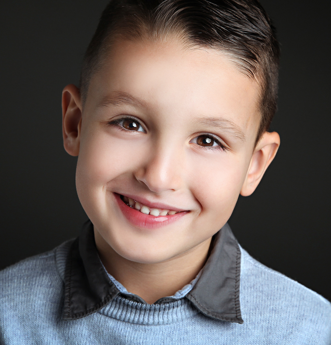 headshot-photographers-london-ontario-paula-tizzard-studio-business-kids-actor-professional