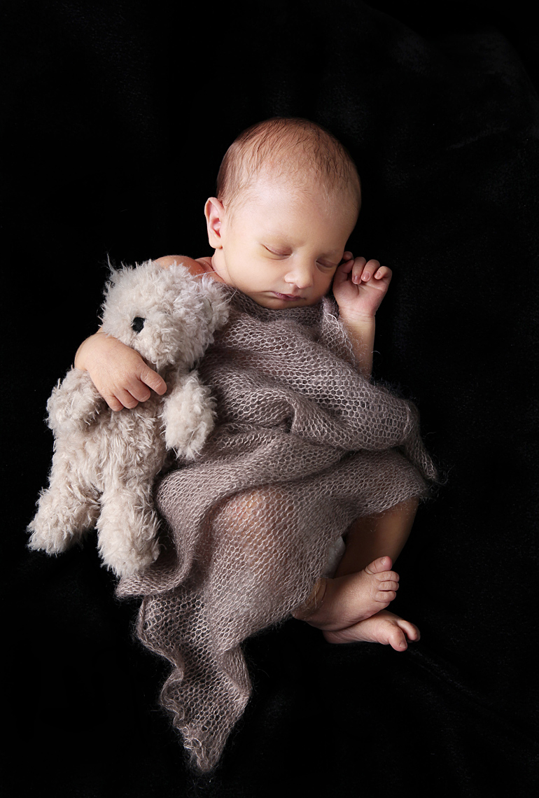 newborn photographers london ontario, baby photographers, london ontario newborn photography, newborn-baby-teddy-bear-london-ontario-baby-photography